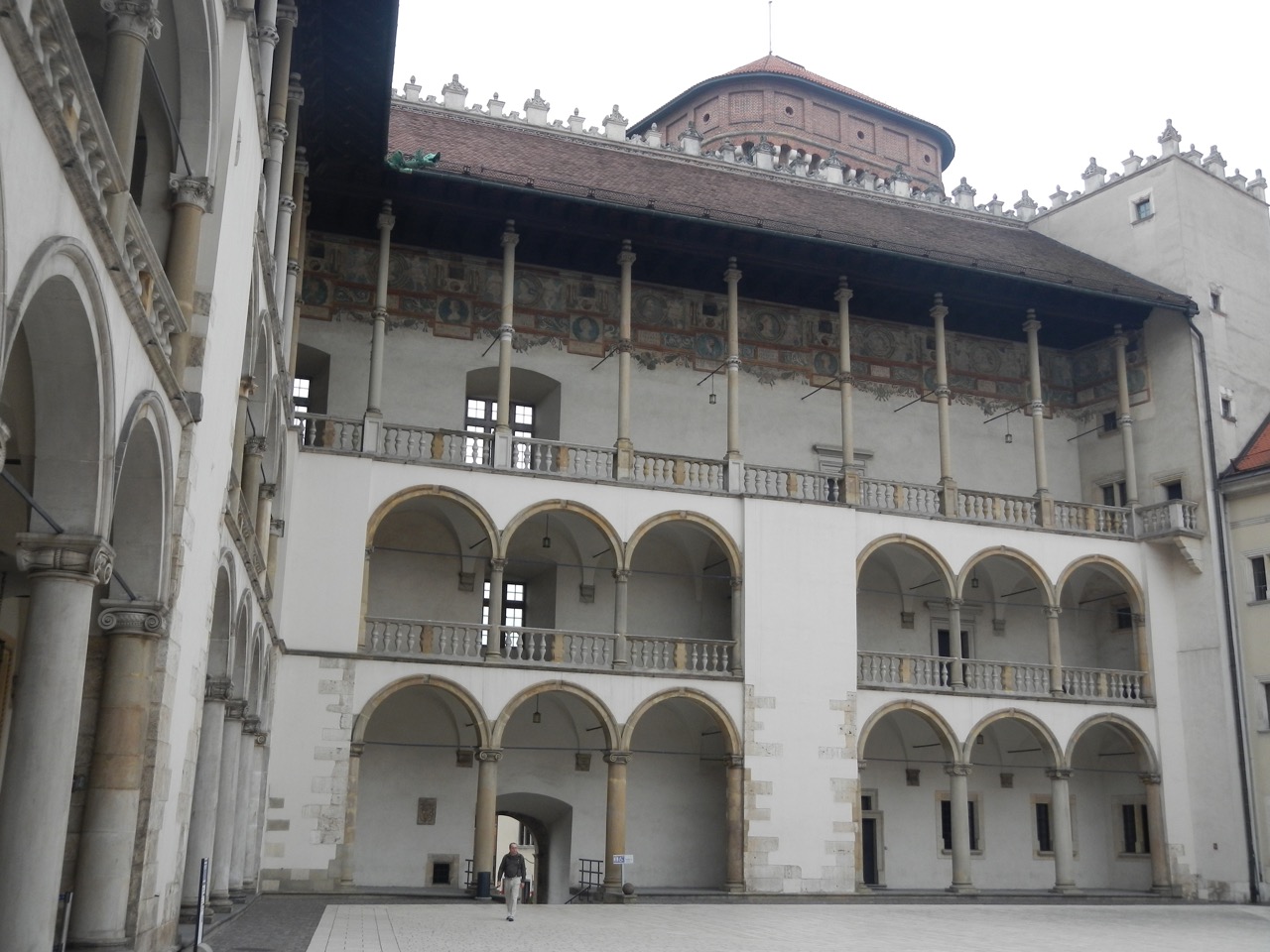 As galerias do pátio do Castelo de Wawel