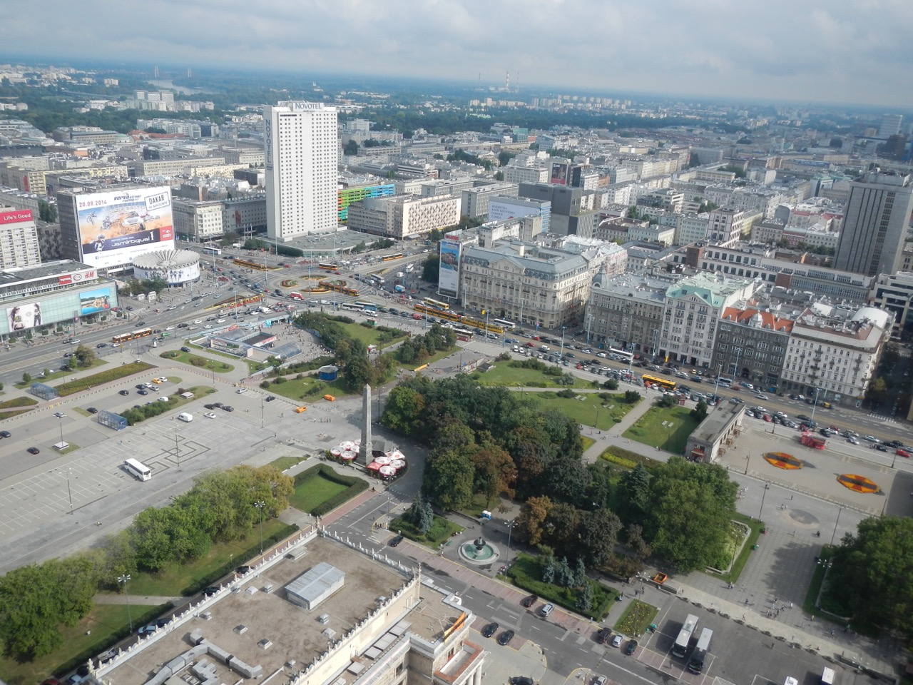 Vista sobre o centro de Varsóvia a partir do Palácio da Cultura e da Ciência