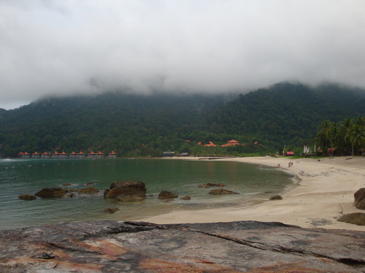 A baía junto ao alojamento em Langkawi