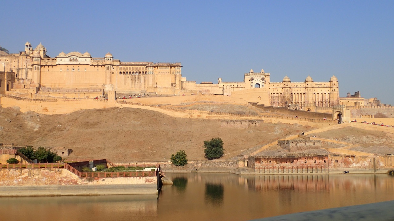 Palácio de Amber sobre o lago Maota